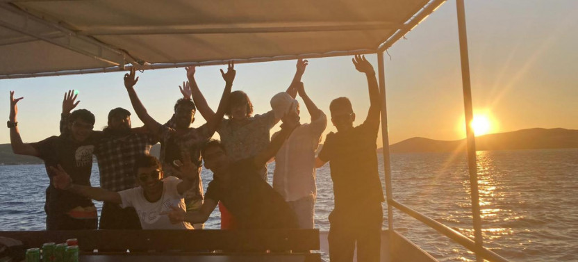 Panoramic Cruise with Gray Line boat
