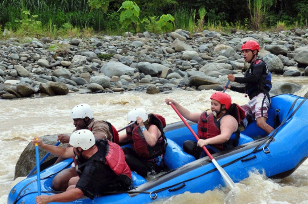 Naranjo whitewater rafting Quepos Project Expedition