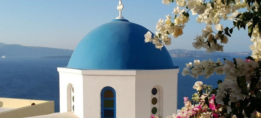 Santorini: 6hr Private Tour including Olive Oil, Beer or Wine Tasting