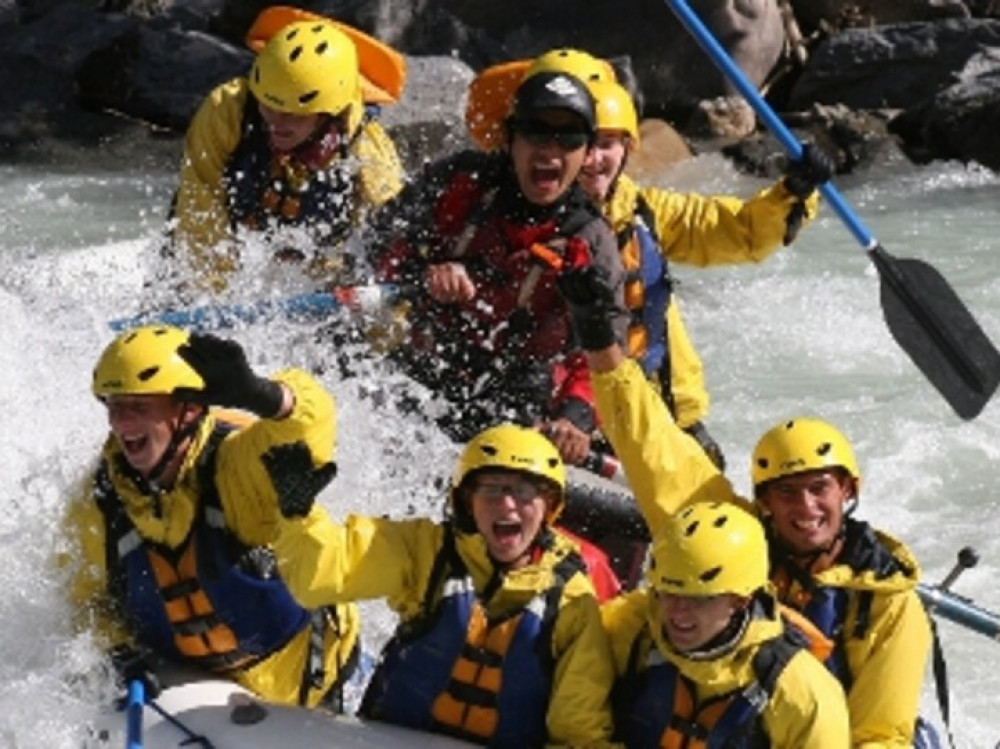 Kicking Horse River Exciter Rafting Tour- 14 Rapids from Class 2-4