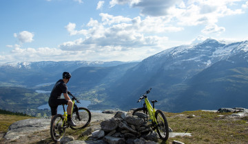 A picture of 7 Day Mountain Bike Tour In Norway Fjords with Kayaking, Smalahove & More