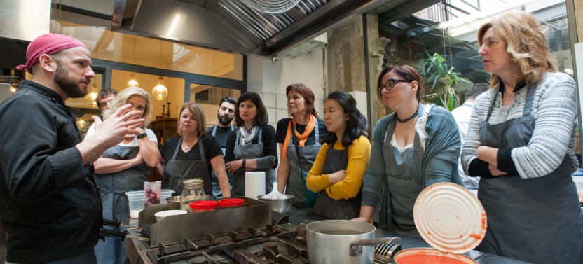Small Group Pizza & Gelato Making Class In Oltrarno with Eating Europe
