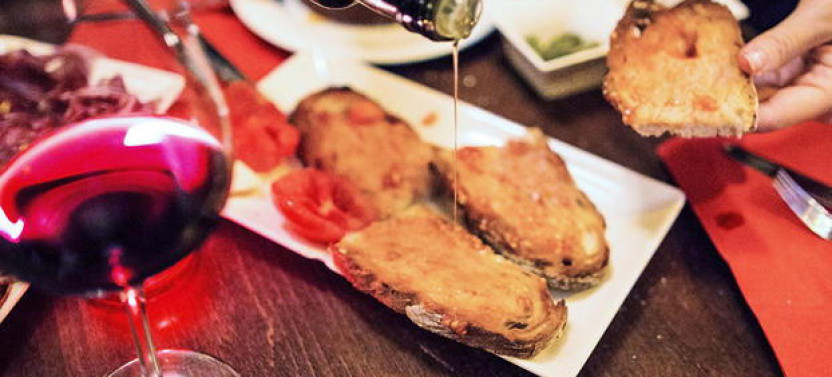 Morning Food, Wine & Tapas Tasting Tour in Barcelona with a Local Guide, photo 3 of 13