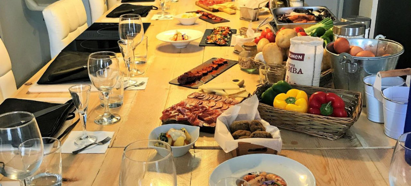 Cooking Paella & Market Tour In Barcelona