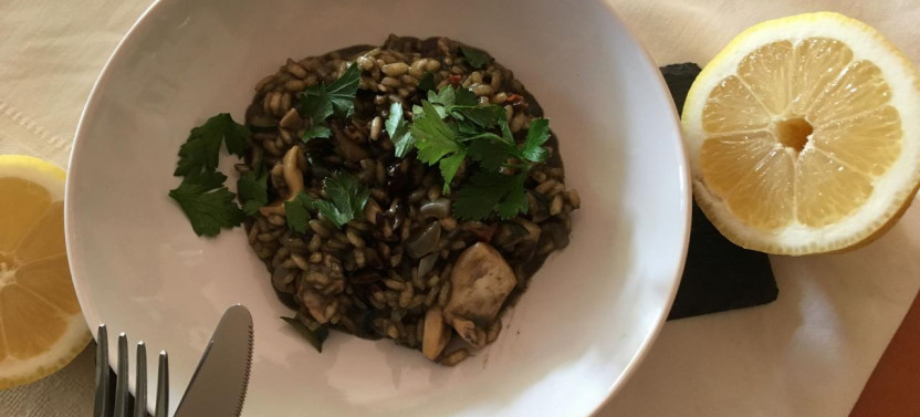 Seasonal 6-Course Tasting Menu in Local Home