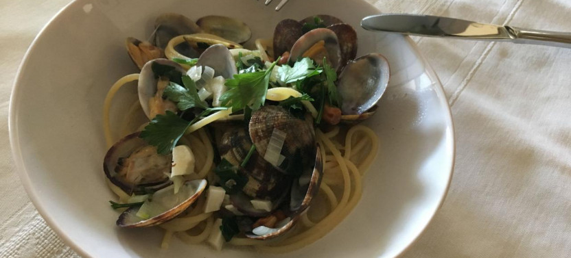 Seasonal 6-Course Tasting Menu in Local Home