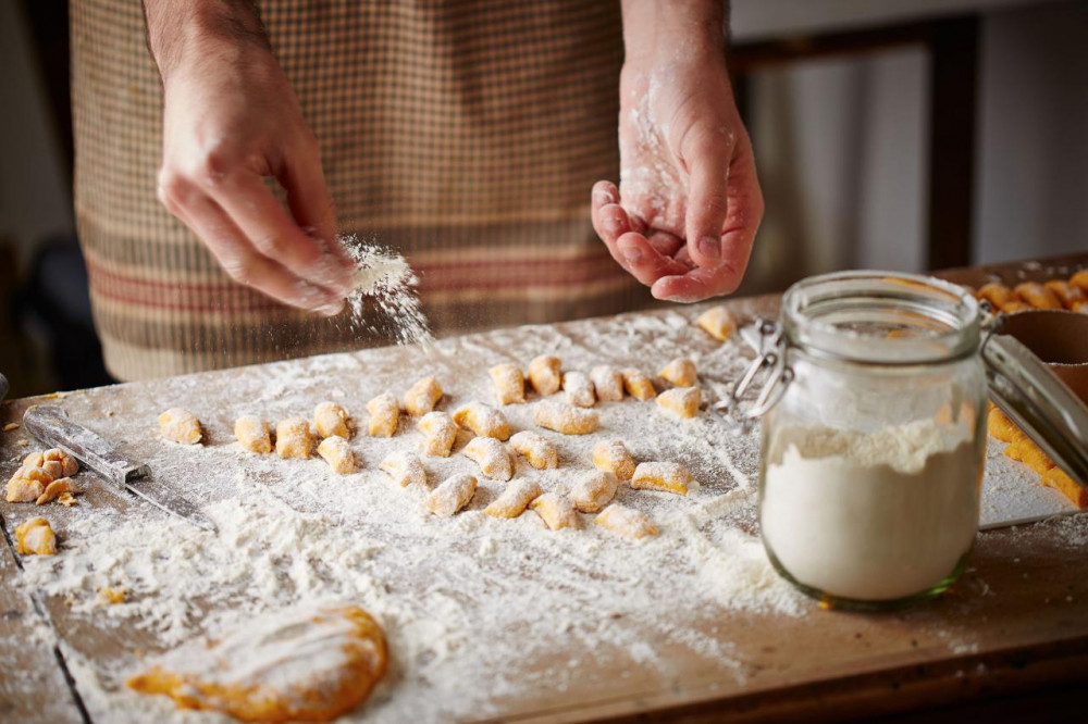 From Market to Table: A Sicilian Cooking Class and Lunch