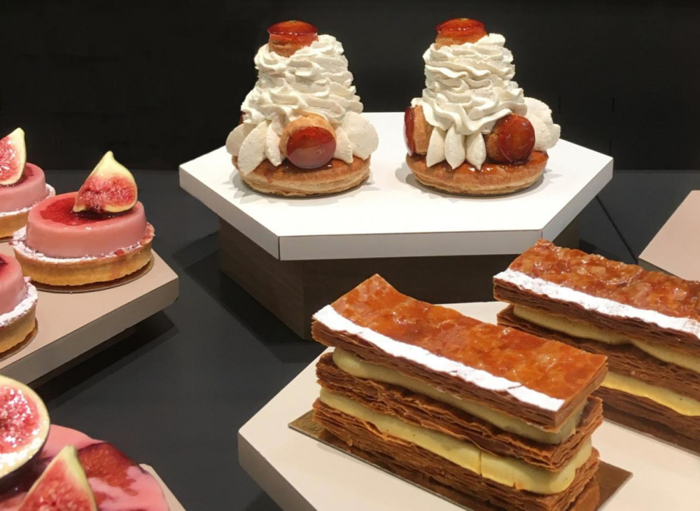 Parisian Literary Tour & Pastry Tasting in the 16th Arrondissement