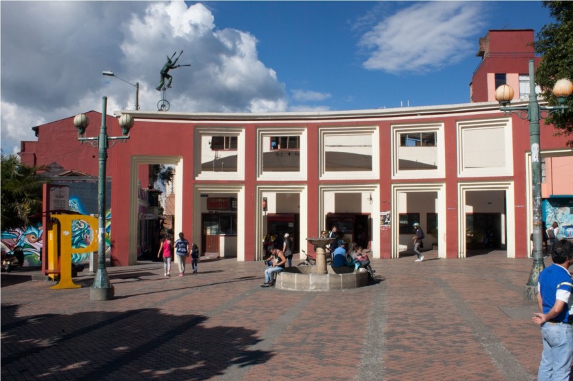 Bogotá Grand City Tour with Gold Museum, Monserrate & Colombian Lunch