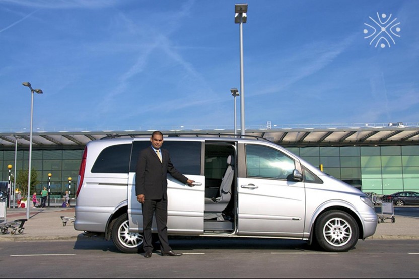 Bogotá: Hotel to Airport Transfer
