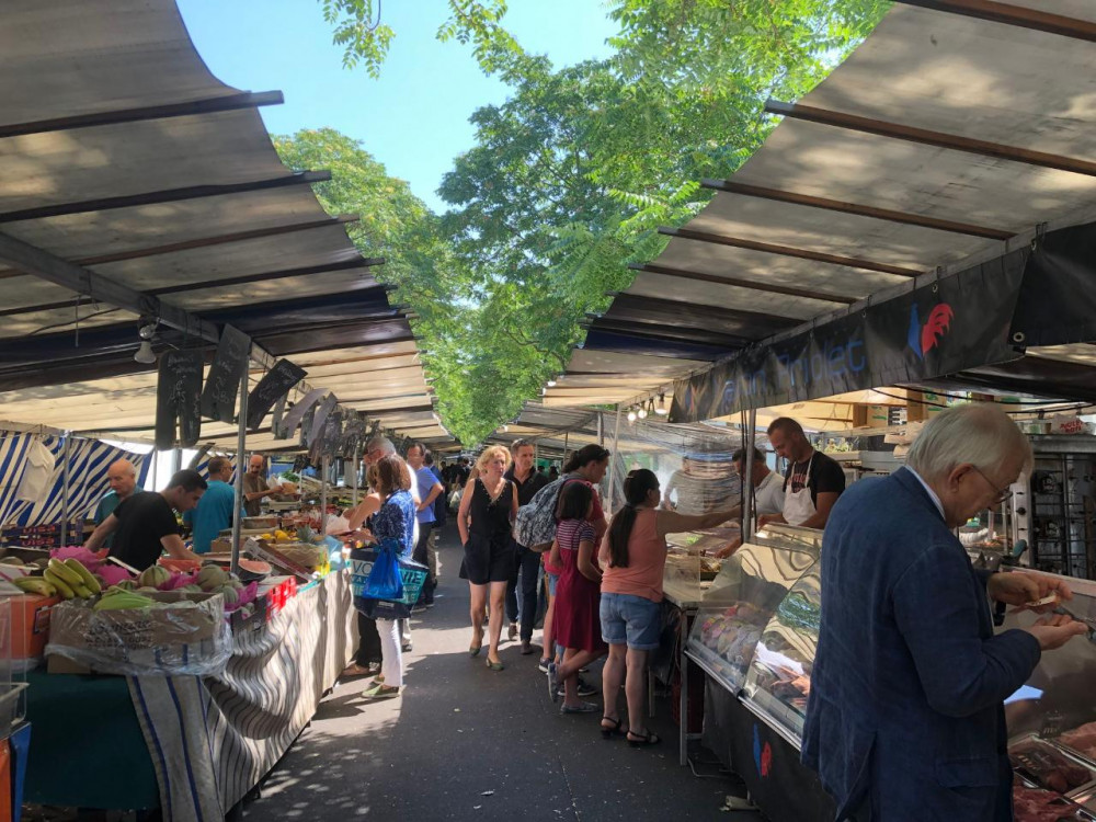 Organic Market Tasting & History Tour by the Eiffel Tower