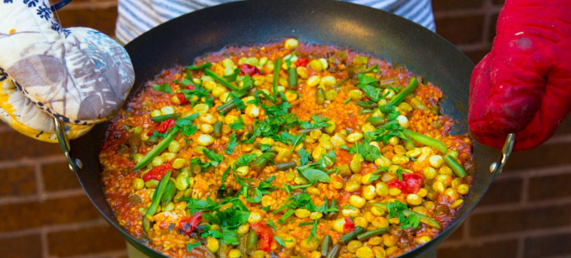 Paella And Fideua Cooking Class And Lunch