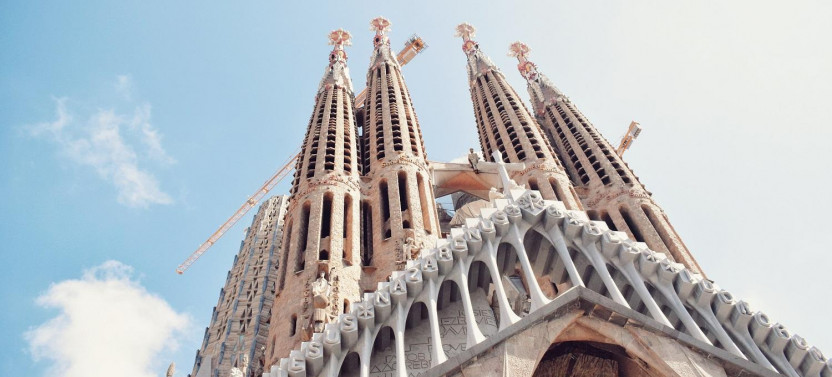 Private Eco-Friendly Tour To Park Güell & Sagrada Familia, photo 3 of 9