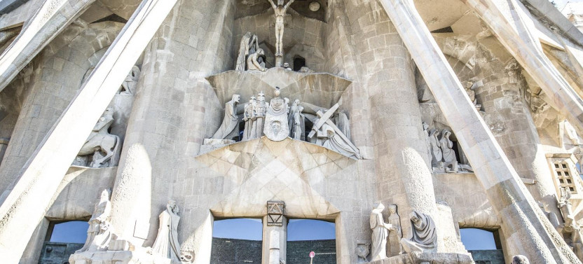 Private Eco-Friendly Tour To Park Güell & Sagrada Familia, photo 5 of 9