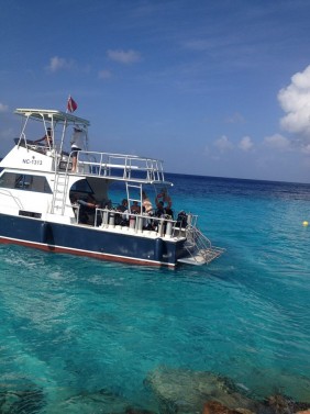 Boat rental for 4 hours Excl F&B