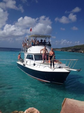 Boat rental for 4 hours Excl F&B