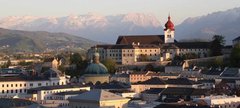 2h Sound of Music City Sights - Private Tour