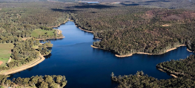 Private Southern Barossa & Reservoirs - 15 Minute Scenic Flight