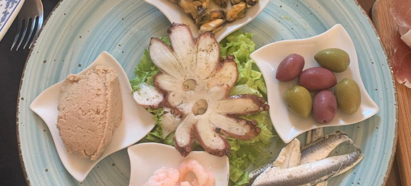 Food & Wine Tasting In Dubrovnik Old Town