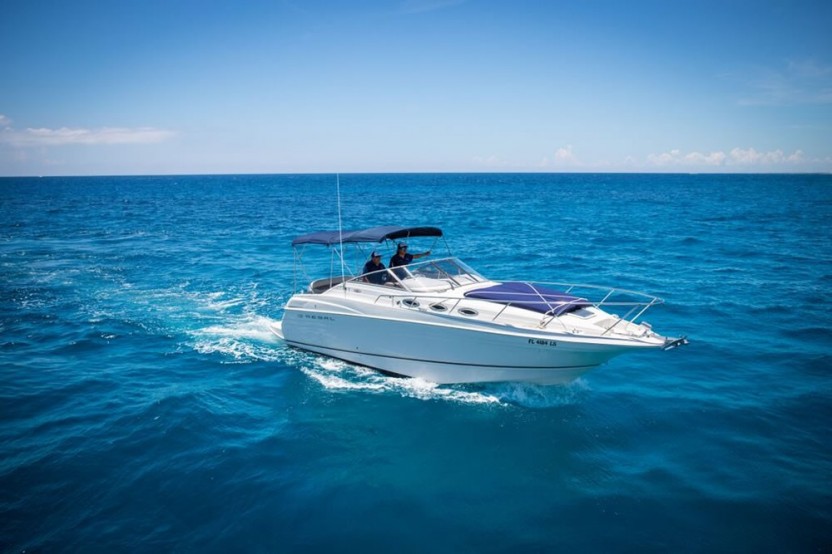 28' Regal Yacht Rental - Riviera Maya Coast Tour