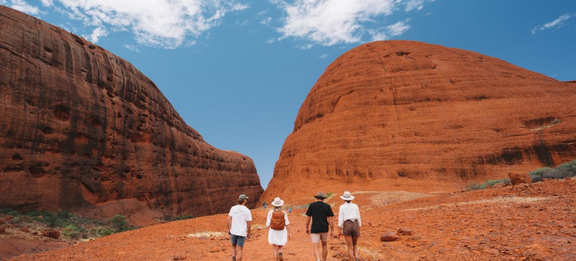 Red Centre Rock Safari 3 Day Tour - Basic Swag From Alice Springs