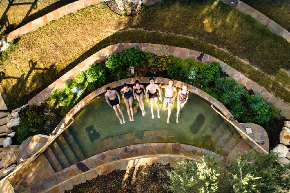 Peninsula Hot Springs Spa Entry & Transfer Bus from Melbourne