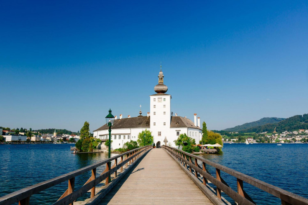 Hallstatt Historic Town Tour with Boat Ride- Day Trip from Vienna ...