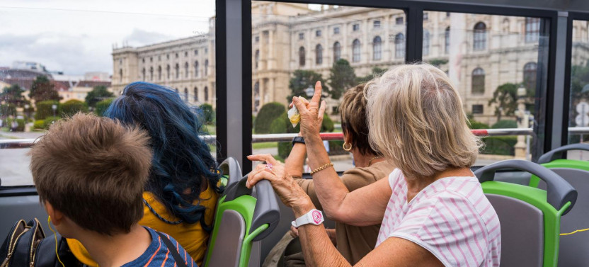 48h Vienna Hop On Hop Off Sightseeing Bus Tour Ticket with Audioguide