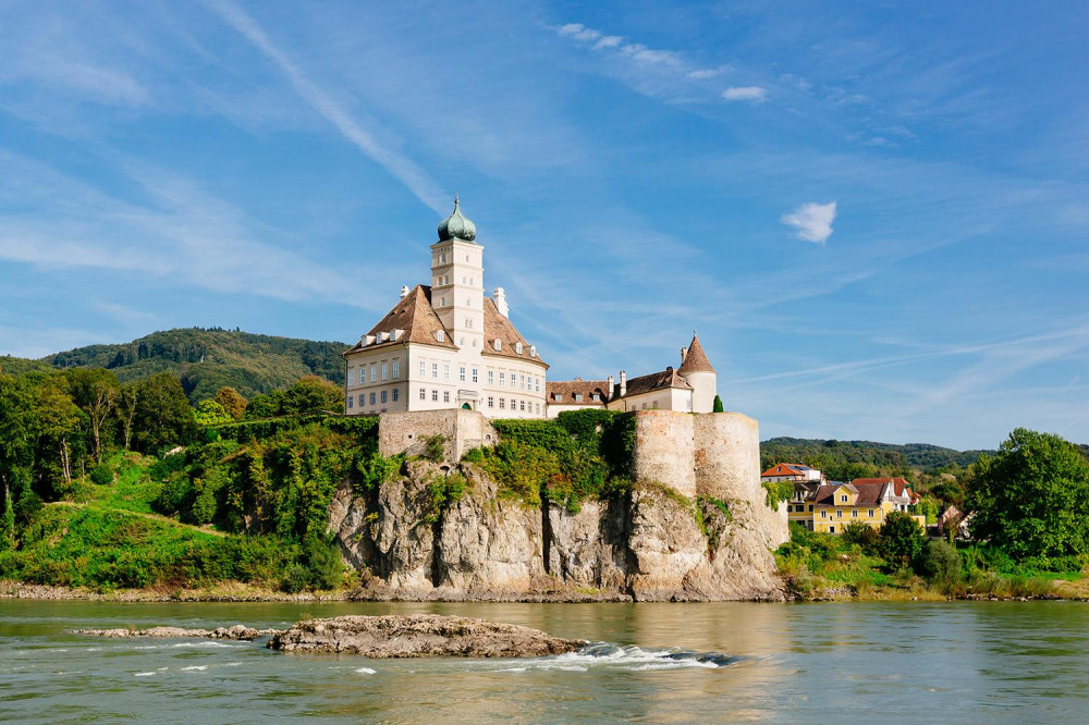 Day Trip to Danube Valley- Castles, Monasteries, Benedictine Abbey, & More