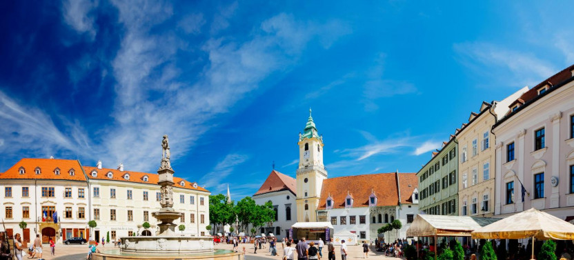 Full Day Bratislava Trip From Vienna by Bus and Boat