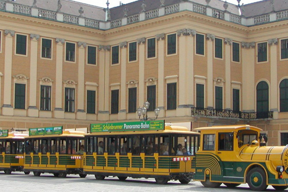 Panoramabahn Schönbrunn Scenic Train Ticket - 9 Stops around Park & Palace