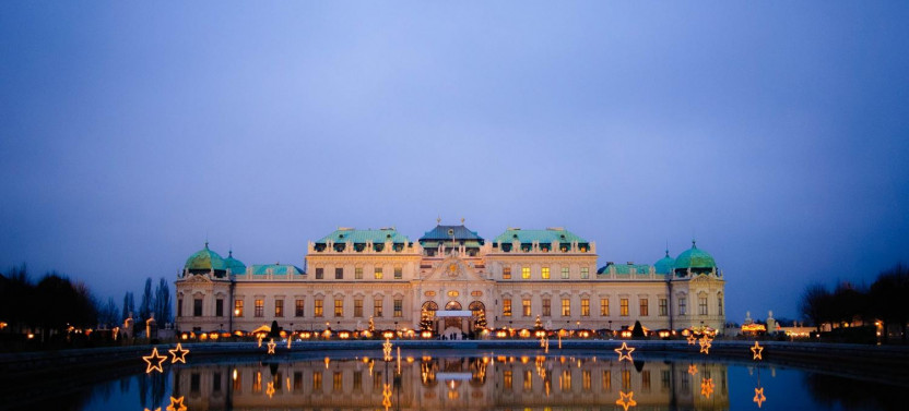 Enchanting Vienna Panoramic Night Tour with Audio Guide
