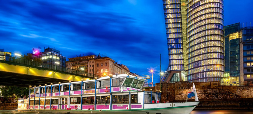 Evening Boat Cruise on the Danube River With Viennese Music