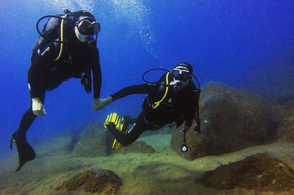 Open Water Scuba Diving Course with SSI and PADI Teaching Materials