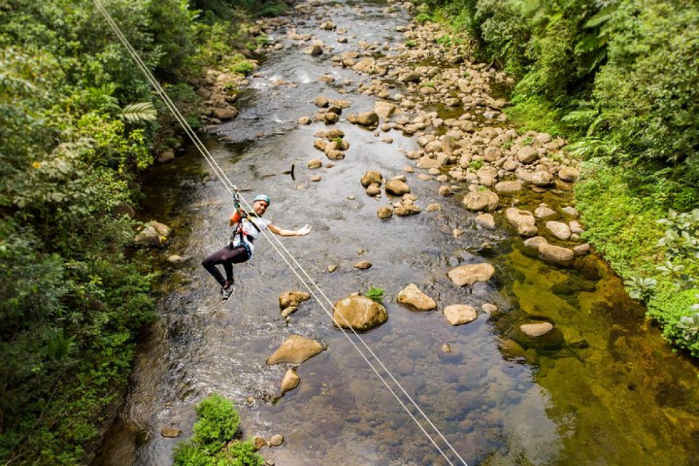 6-in-1 Pass: Braulio Carrillo Rainforest Park Extreme Adventure