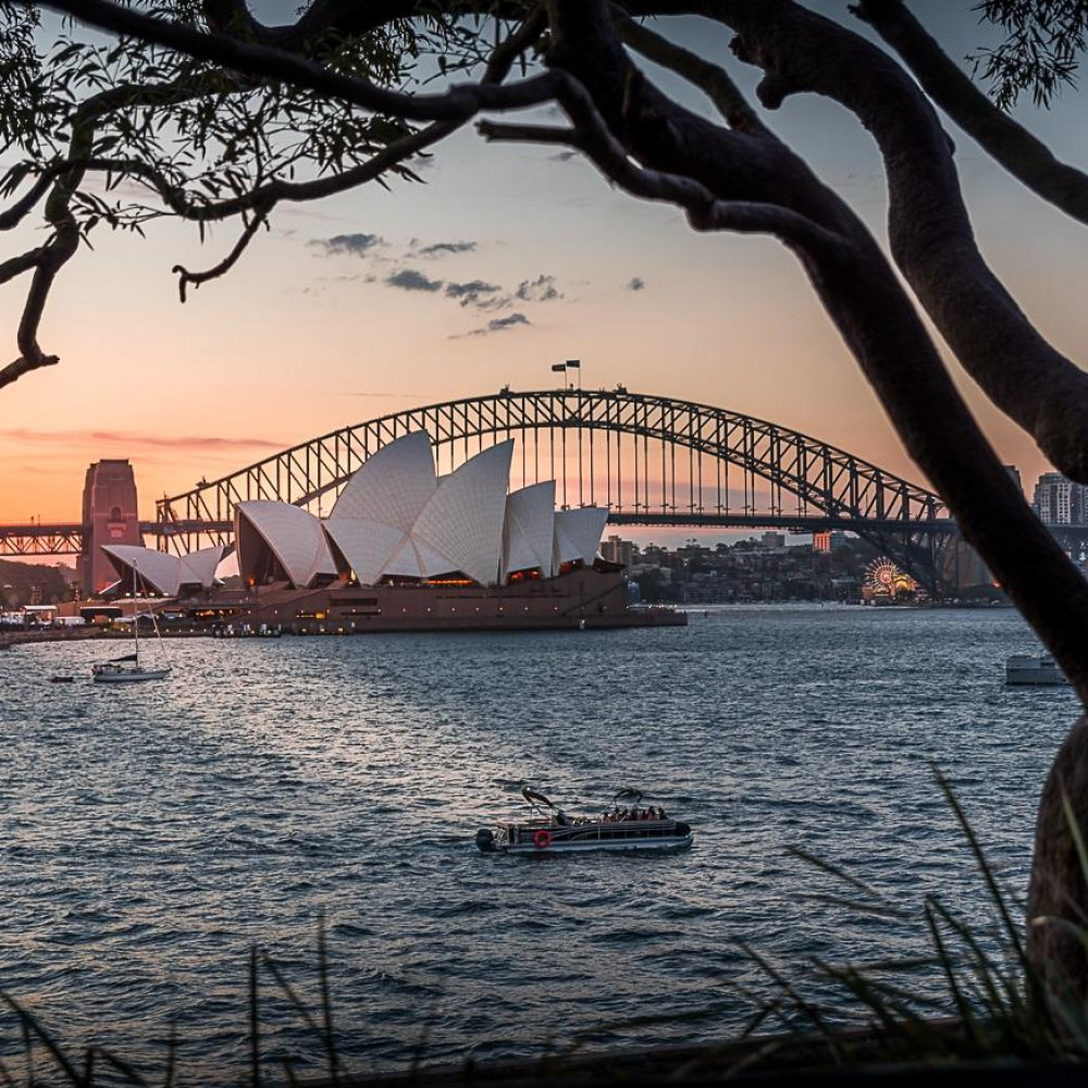 Sydney Harbour Sunset Photo Tour and Cruise - Private and Public Options