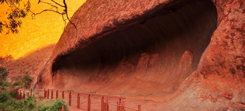 Uluru Morning Guided Base Walk