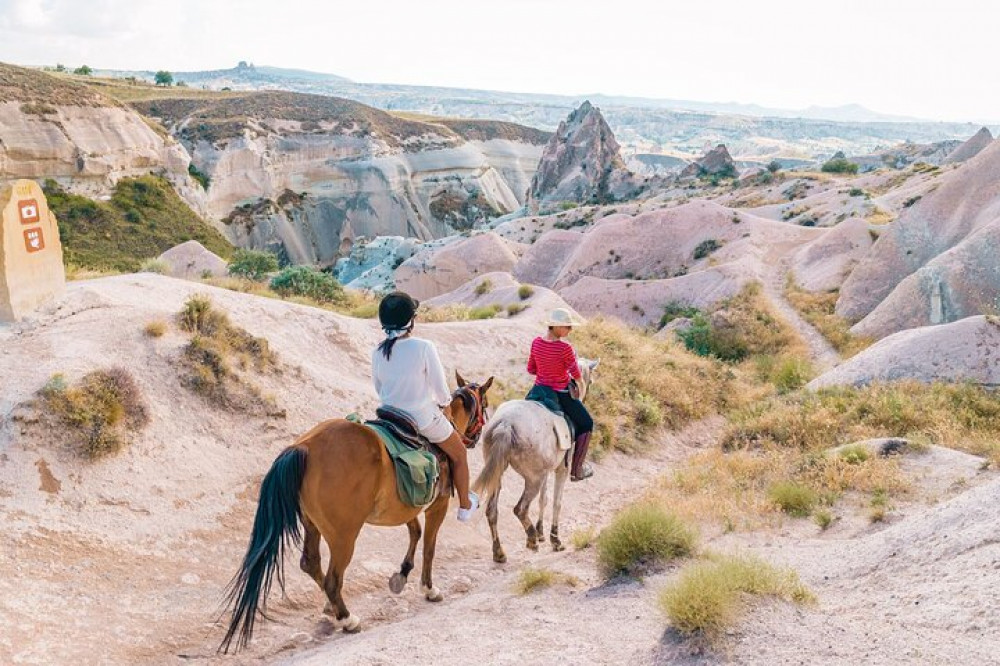 Cappadocia: 2 Hour Horse Riding Experience