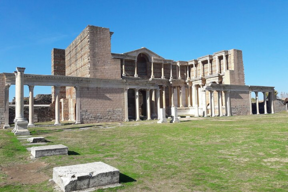 Guided Tour From Kusadasi To Sardes Ancient City