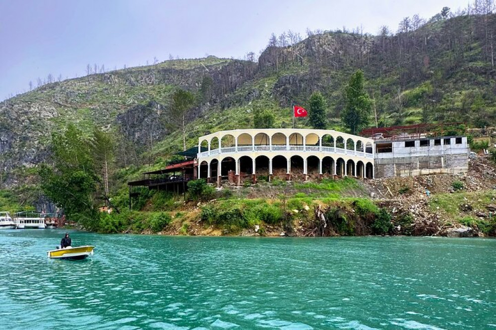 Green Canyon Boat Tour From Side