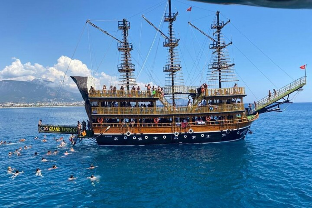 Alanya Grand Pirate Boat Tour