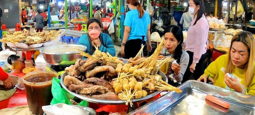Floating Village at Tonle Sap Lake & Siem Reap City Tuk-Tuk Tour