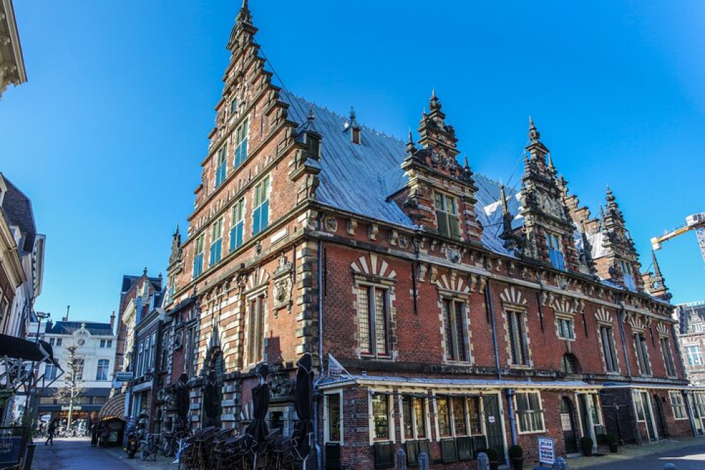 German: 2 Hours Walking Tour Throughout History & Highlights Of Haarlem