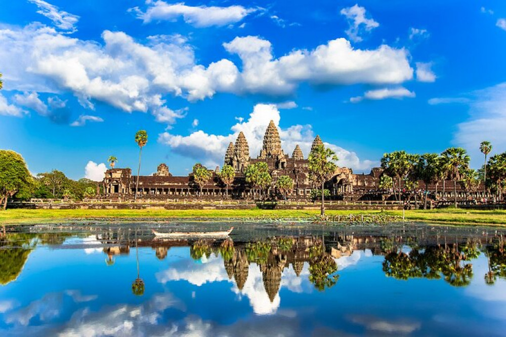 7 Days Private Tour for Siem Reap and Battambang by River Cruise & Road