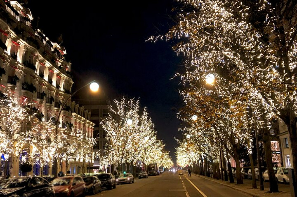 Christmas Lights Tour In Paris With Local Guide