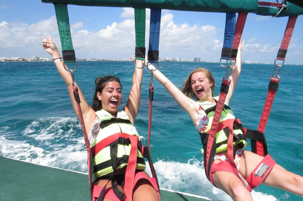 Cancun Ultimate Combo Tour: Snorkeling, Parasailing, Jet Ski with Transport