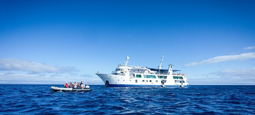 Yacht Isabela II Islands of Fire Adventure  (Thurs - Mon)