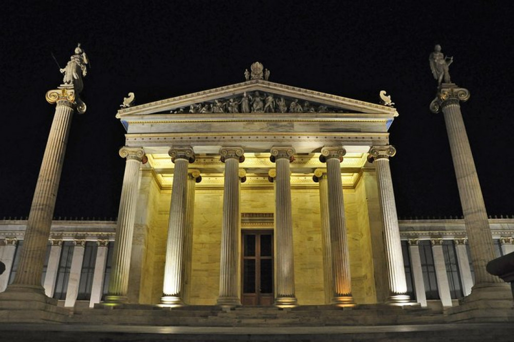 Athens By Night: Small Group Sightseeing With Drinks & Food Tasting