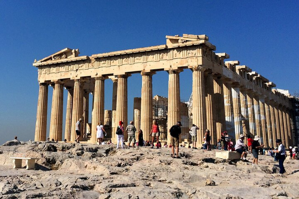 Athens Private Walking Tour: Acropolis, Plaka & Food Tastings