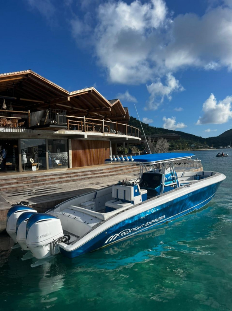 Full Day Boat Charter to British Virgin Islands Aboard Blue Diamond